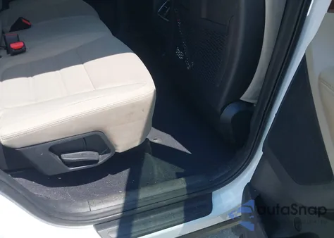 2016 Kia Sorento 2.4L Lx из США, поврежденный, VIN 5XYPG4A32GG051918